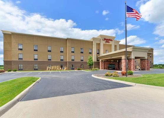 Hampton Inn Muscatine 1