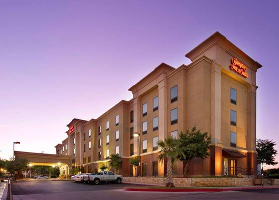 Hampton Inn & Suites San Antonio-Airport 1