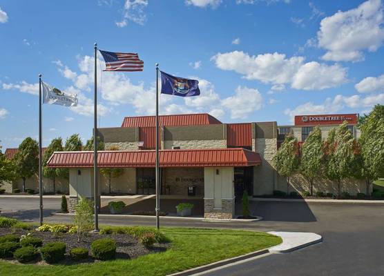 DoubleTree by Hilton Detroit - Dearborn 1