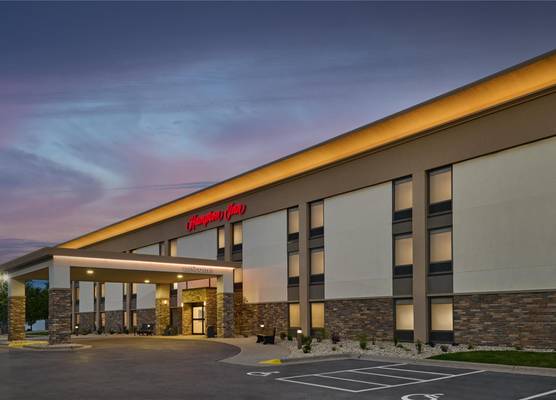 Hampton Inn Janesville 1