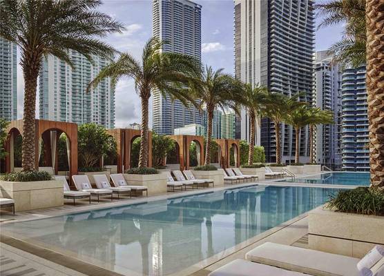 SLS LUX Brickell 1