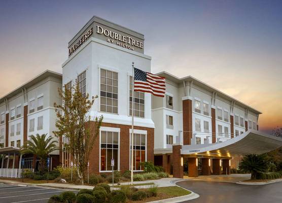 DoubleTree by Hilton Hotel Savannah Airport 1