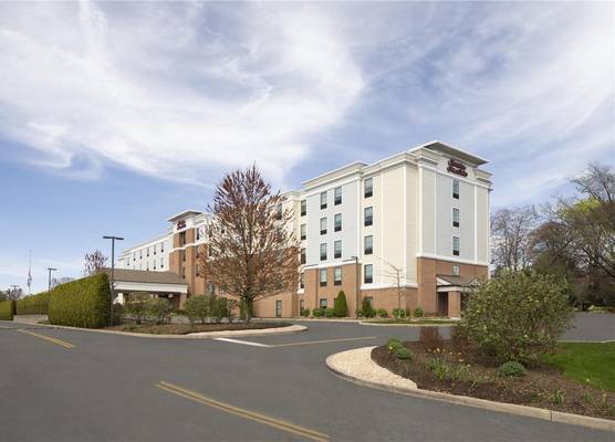 Hampton Inn & Suites Yonkers - Westchester 1