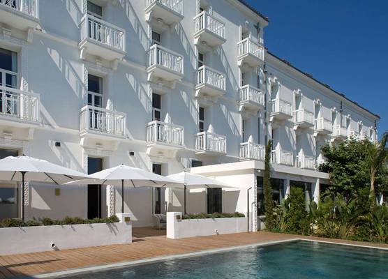 Grand Hotel des Sablettes Plage, Curio Collection by Hilton 1