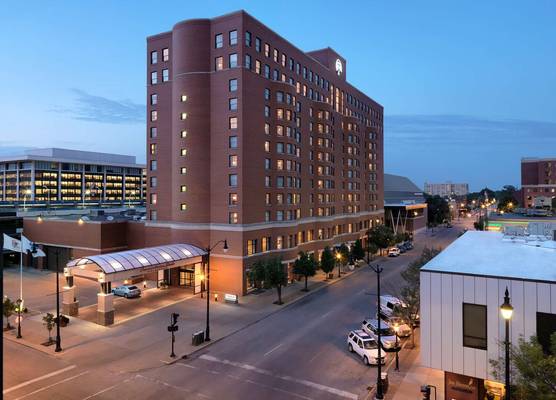 President Abraham Lincoln Springfield - DoubleTree by Hilton 1