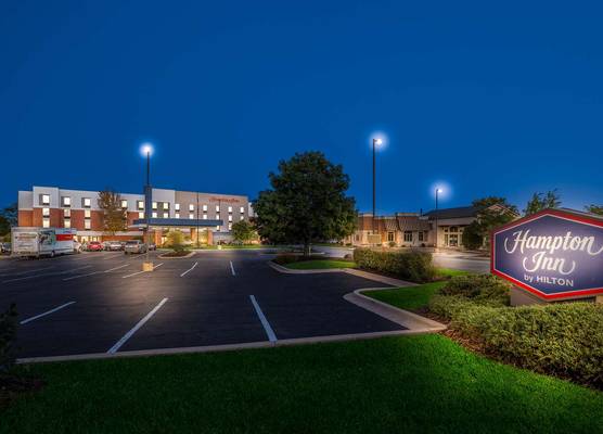 Hampton Inn McHenry 1