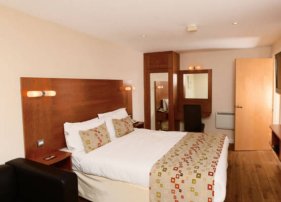 Holyrood Aparthotel 1