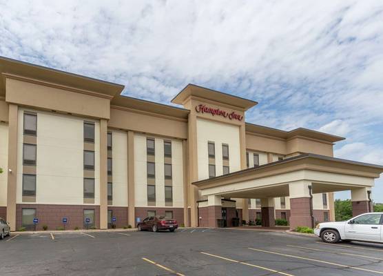 Hampton Inn Jefferson City at Capital Mall 1