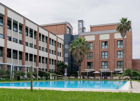 Mercure Leonardo da Vinci Rome Airport 1