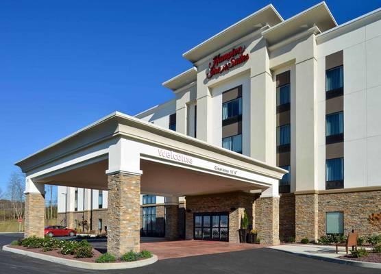Hampton Inn & Suites Albany-East Greenbush, NY 1