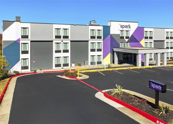 Spark by Hilton Harrisonburg University Area 1