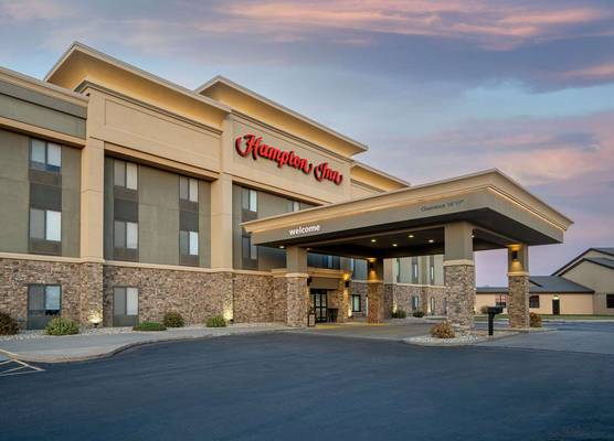 Hampton Inn Mitchell 1