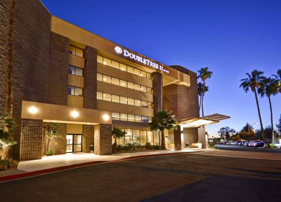 DoubleTree by Hilton Phoenix North 1