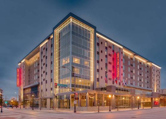 Hampton Inn & Suites Fort Worth Downtown 1