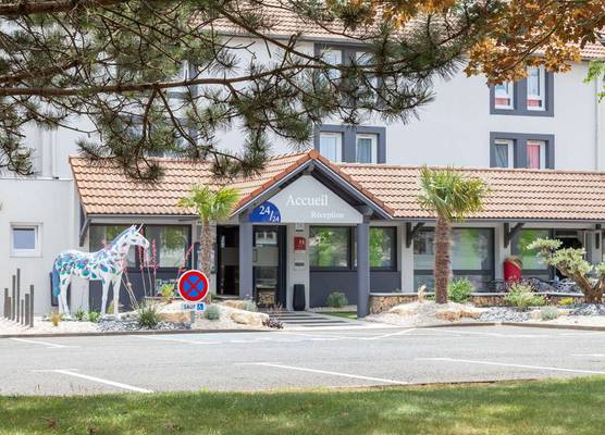 Kyriad Niort-Espace MendesFrance 1