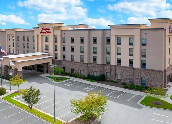 Hampton Inn & Suites Winston-Salem/University Area, NC 1