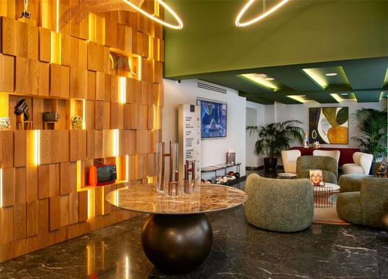 Mercure Larnaca Finikoudes Beach 1