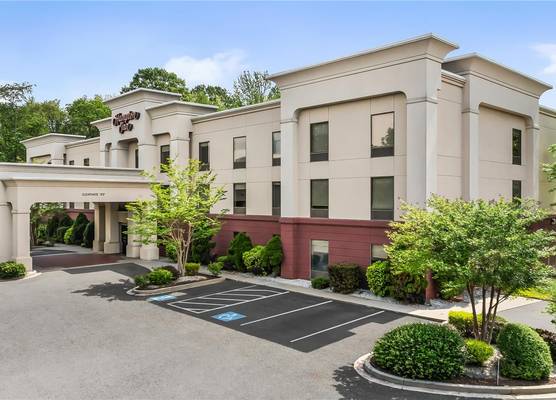 Hampton Inn Elkton 1