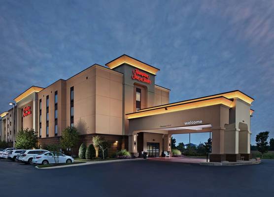 Hampton Inn & Suites Millington 1