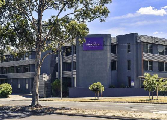 Mercure North Melbourne 1