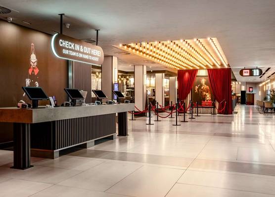 Radisson RED London Heathrow 1