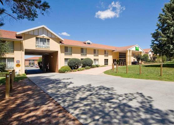 ibis Styles Canberra 1