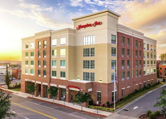 Hampton Inn Wilmington Downtown 1