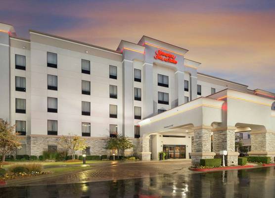 Hampton Inn and Suites Tulsa/Catoosa 1