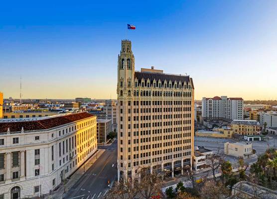 The Emily Morgan San Antonio - a DoubleTree by Hilton 1