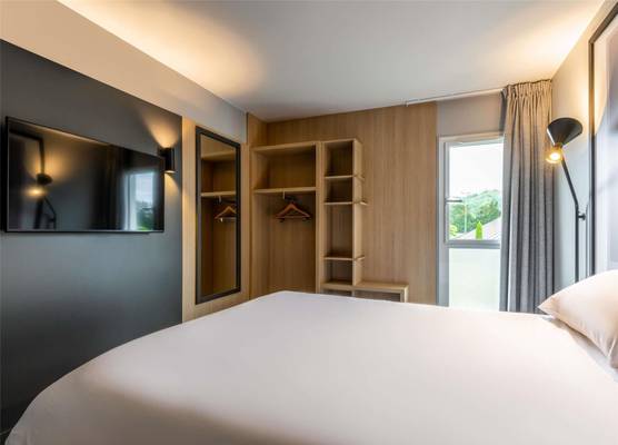 ibis Issoire 1