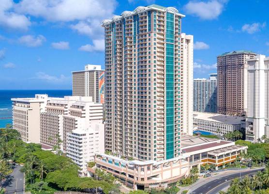 The Grand Islander by Hilton Grand Vacations 1