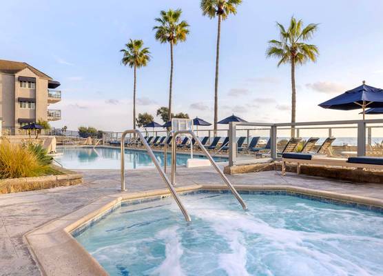 Hilton Vacation Club Riviera Beach & Shores 1