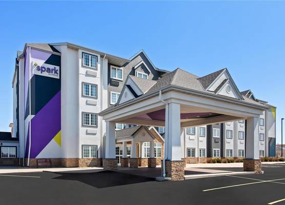 Spark by Hilton Rochester South 1