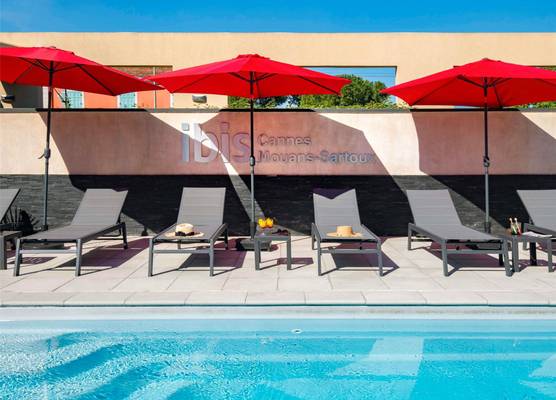 IBIS Cannes Mouans Sartoux Piscine parking gratuit 1