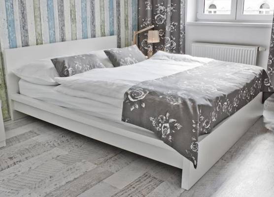 Royal Court Legerova 1