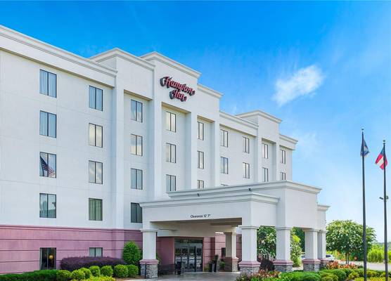 Hampton Inn Columbus North 1
