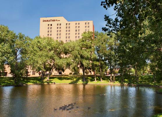 DoubleTree by Hilton Minneapolis-Park Place 1