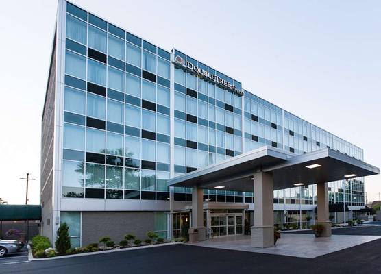 DoubleTree by Hilton Newark, Ohio 1