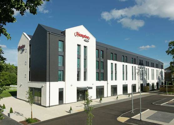 Hampton By Hilton Hamilton Park 1