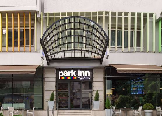 Park Inn by Radisson Bucharest Hotel & Residence 1