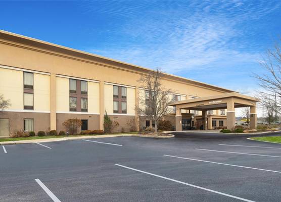 Hampton Inn Marietta 1