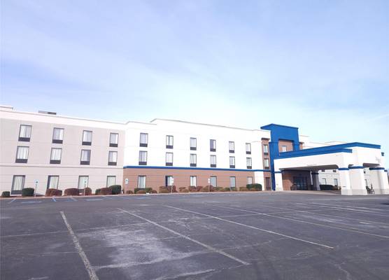 Hampton Inn & Suites Lamar 1