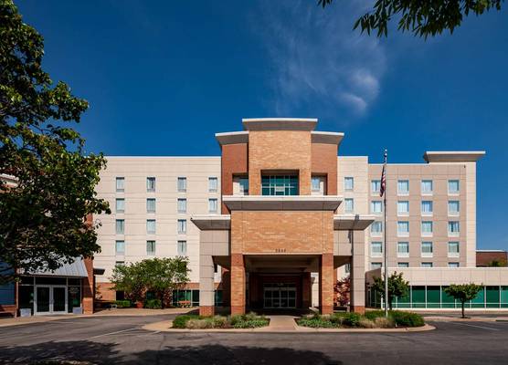 Hampton Inn & Suites St. Louis at Forest Park 1