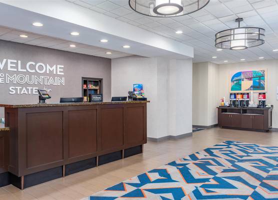 Hampton Inn & Suites Parkersburg Downtown 1