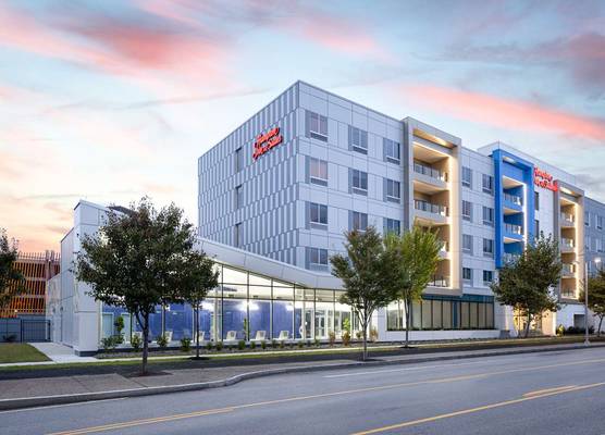 Hampton Inn & Suites Rochester Downtown 1