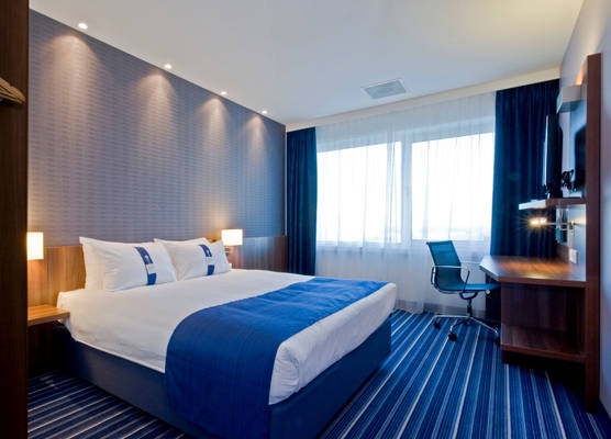 Holiday Inn Express AMSTERDAM - SCHIPHOL by IHG 1