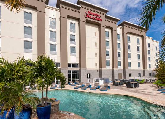Hampton Inn & Suites Fort Myers-Colonial Blvd. 1