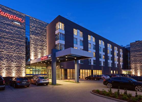 Hampton by Hilton Warsaw Airport 1