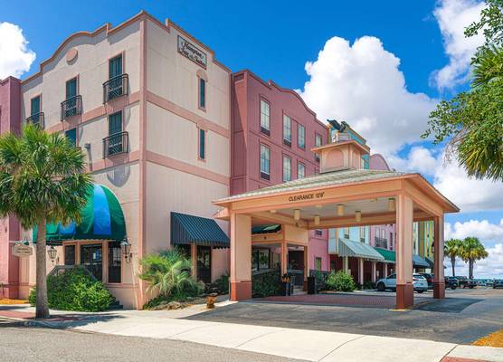 Hampton Inn & Suites Amelia Island-Historic Harbor Front 1