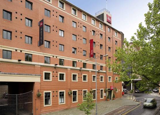 Ibis Sheffield City 1